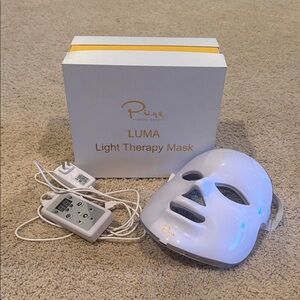 Luma Light Therapy Mask with Control Unit
